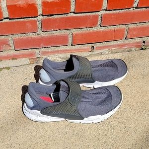 Nike  Sock Dart Gray size 13
